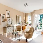 Chez Gabrielle Apartament *